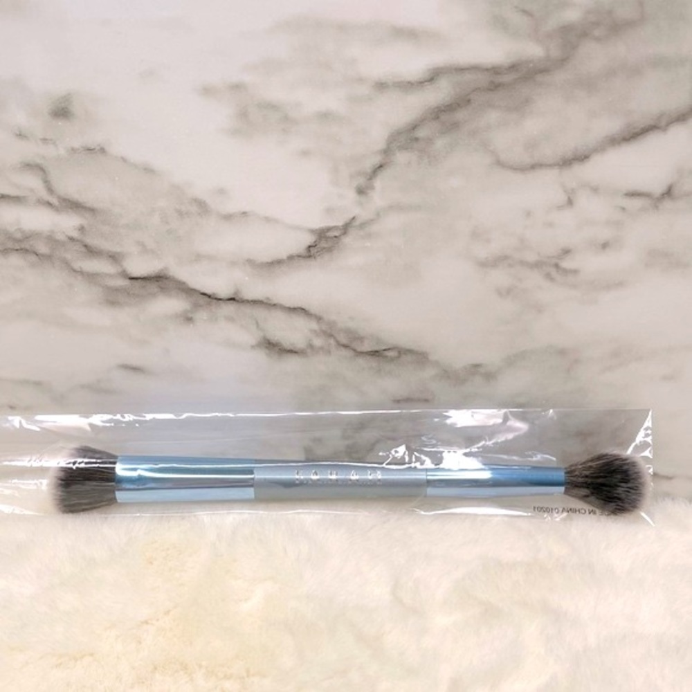 🌸 F.A.R.A.H Contour & Blend Brush🌸